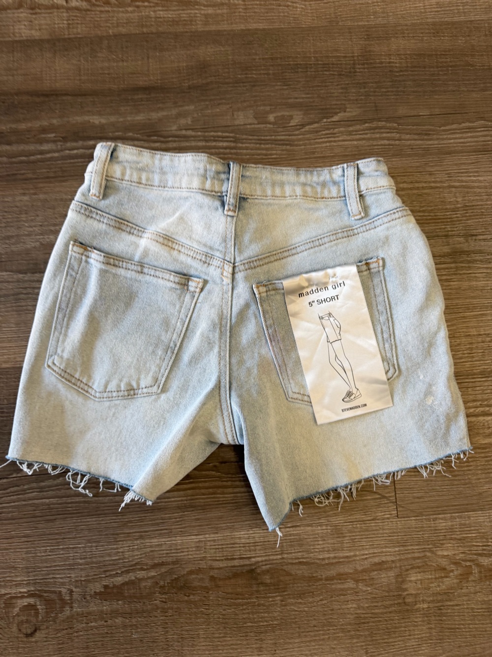madden girl Light Wash Denim 5" Frayed Hem Shorts size 0